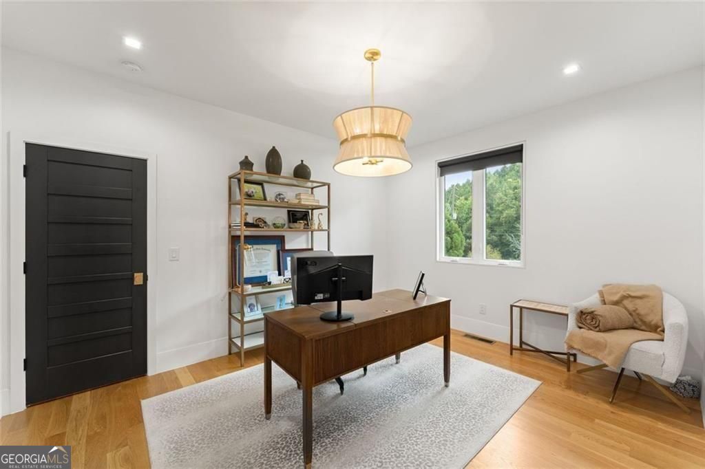 574 Riverside Road
