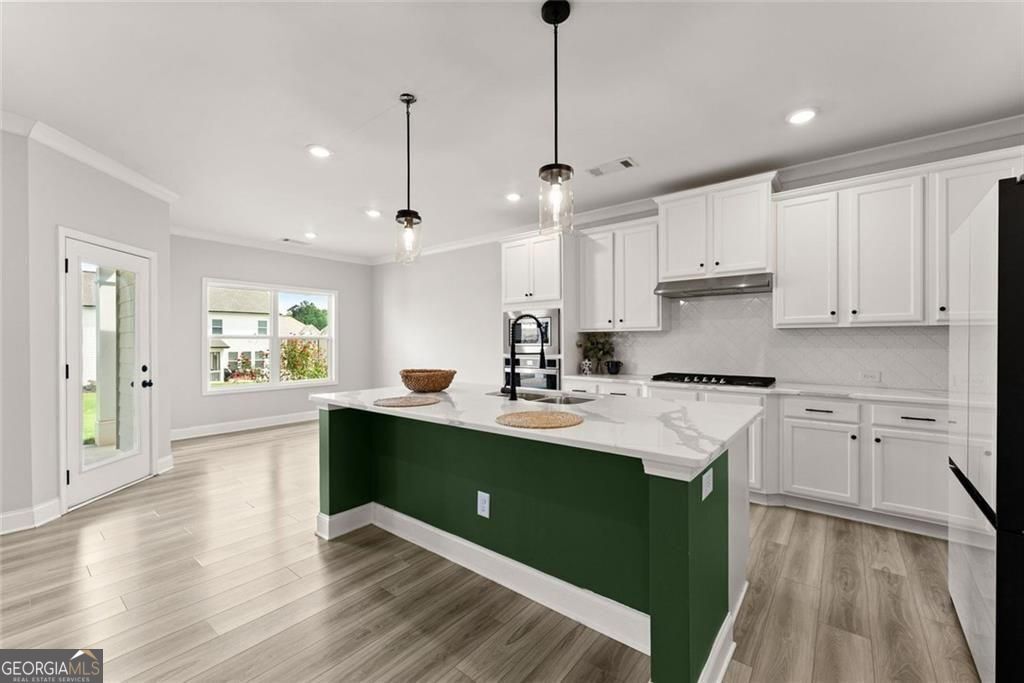 7125 Birch View Court