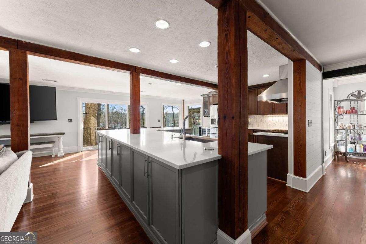 5983 Nachoochee Trail