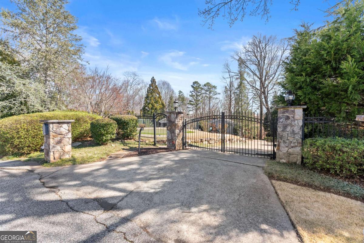 5983 Nachoochee Trail