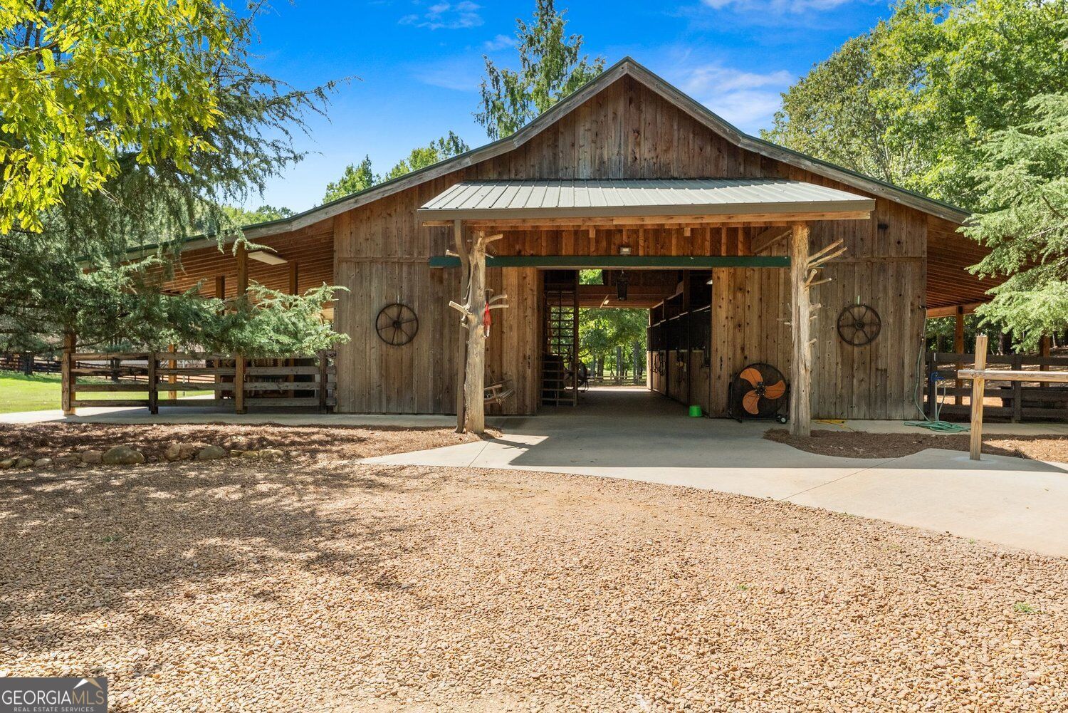 1524 Blacks Bluff Road SW