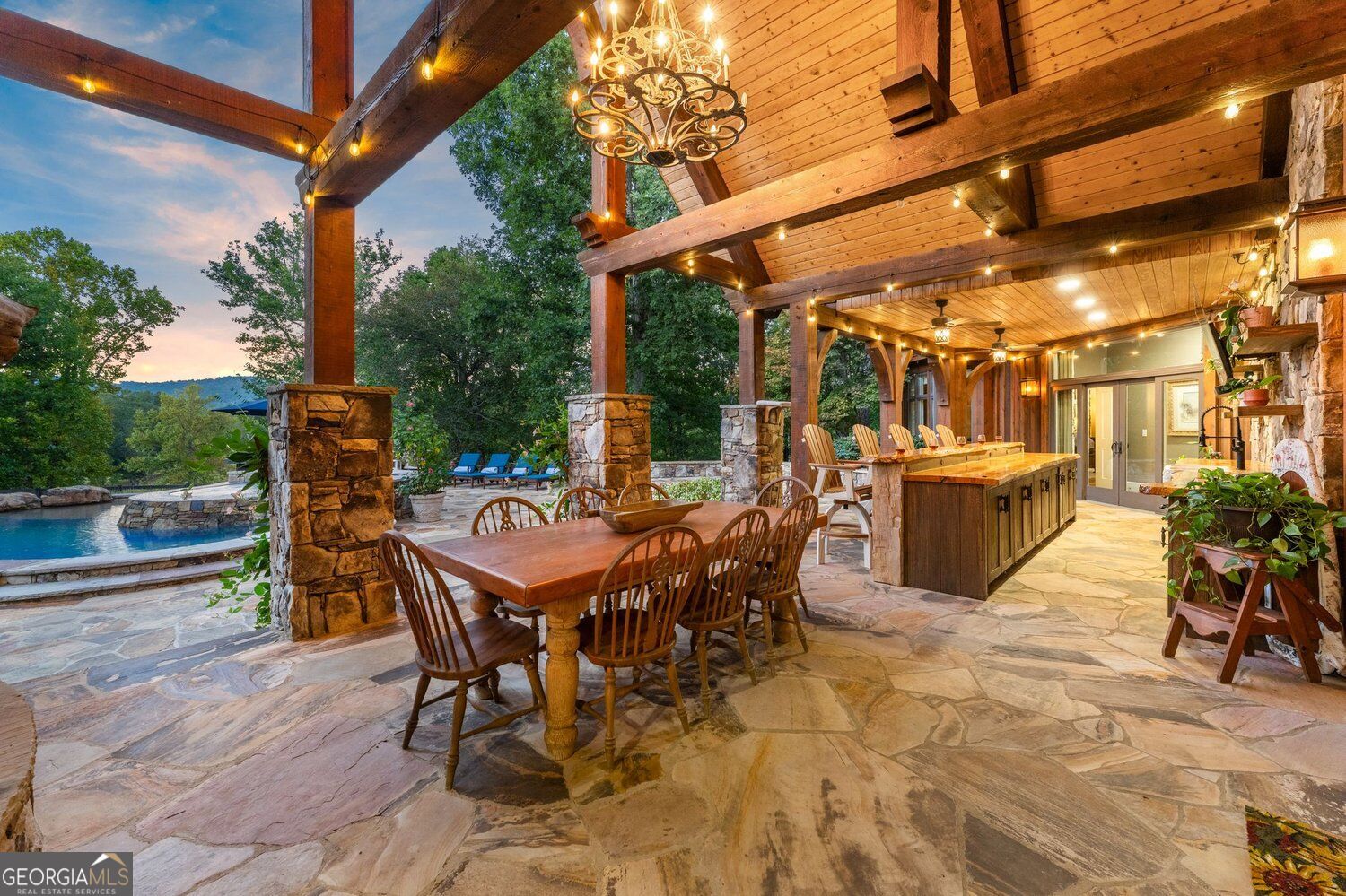 1524 Blacks Bluff Road SW