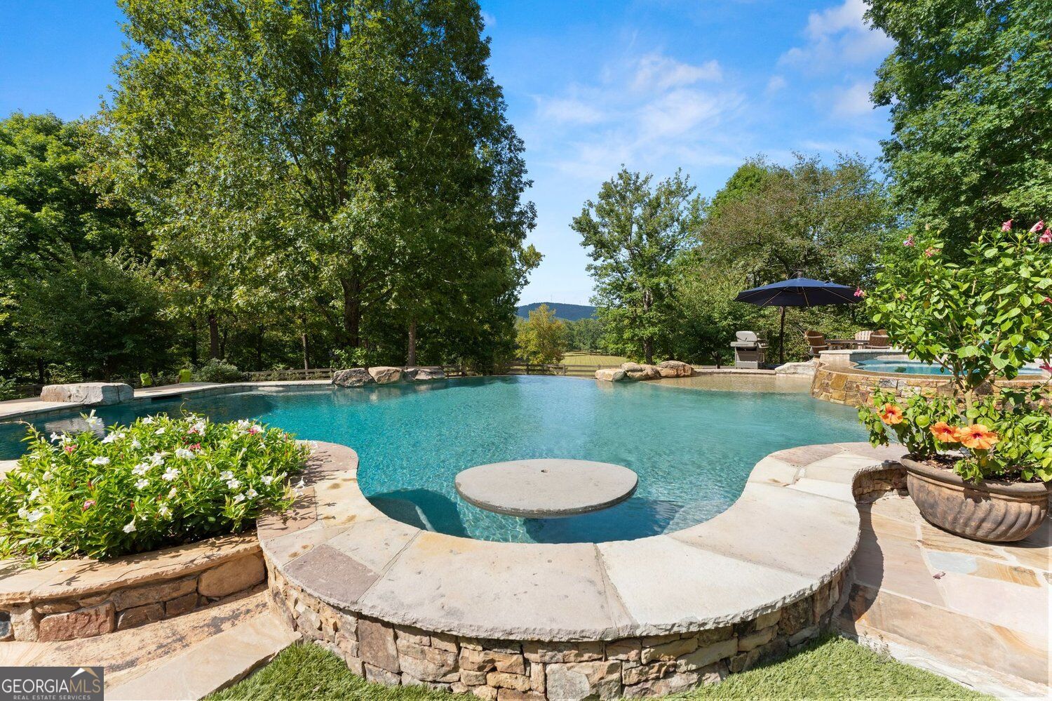 1524 Blacks Bluff Road SW