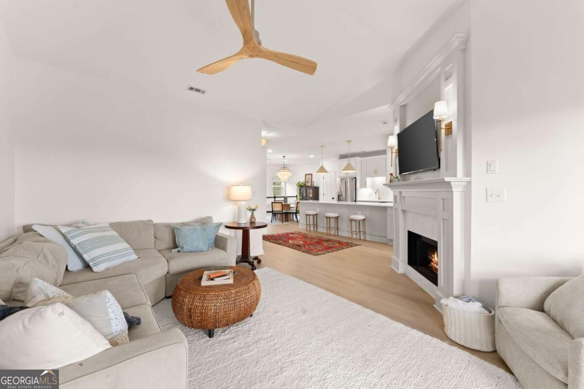 2300 Habersham Marina Road # 302