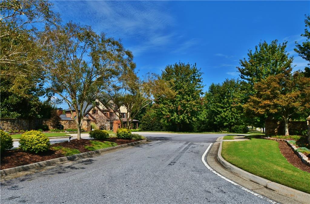 4563 Fawn Path