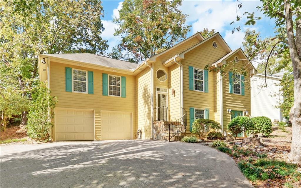 9085 Pine Tree Circle