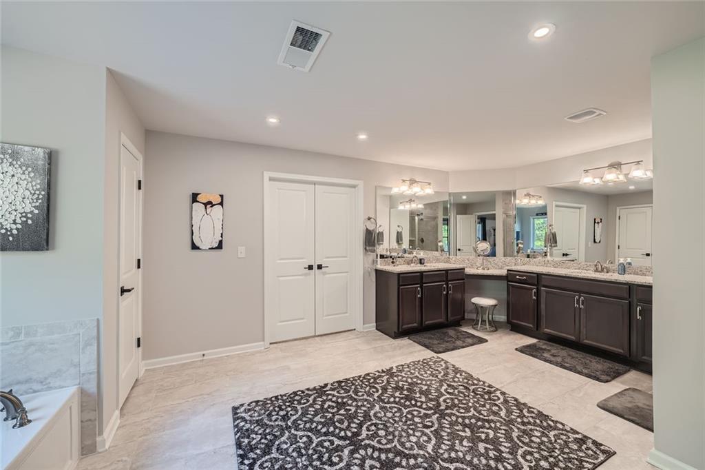 9050 Maple Run Trail