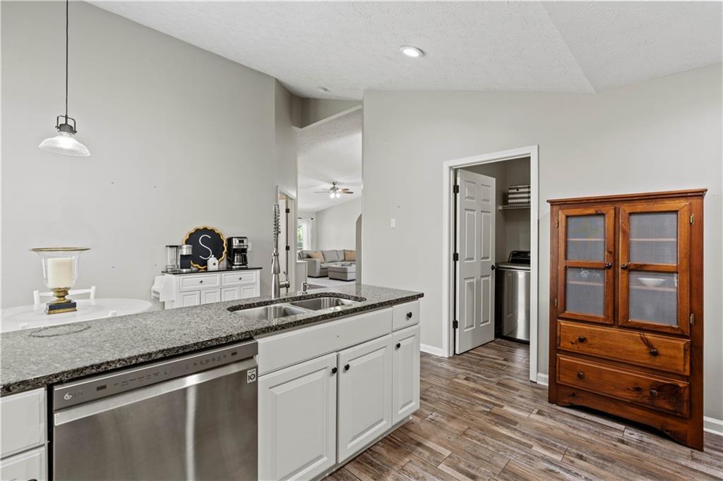 7095 Valley Landing Court