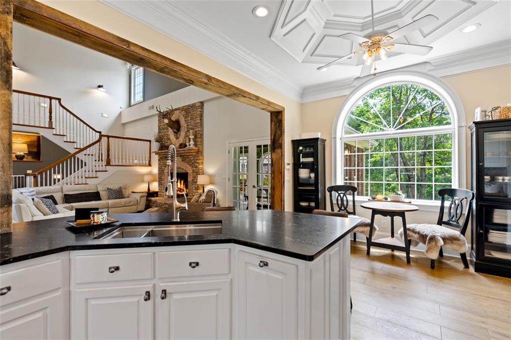 4337 MOUNTAIN VIEW Road