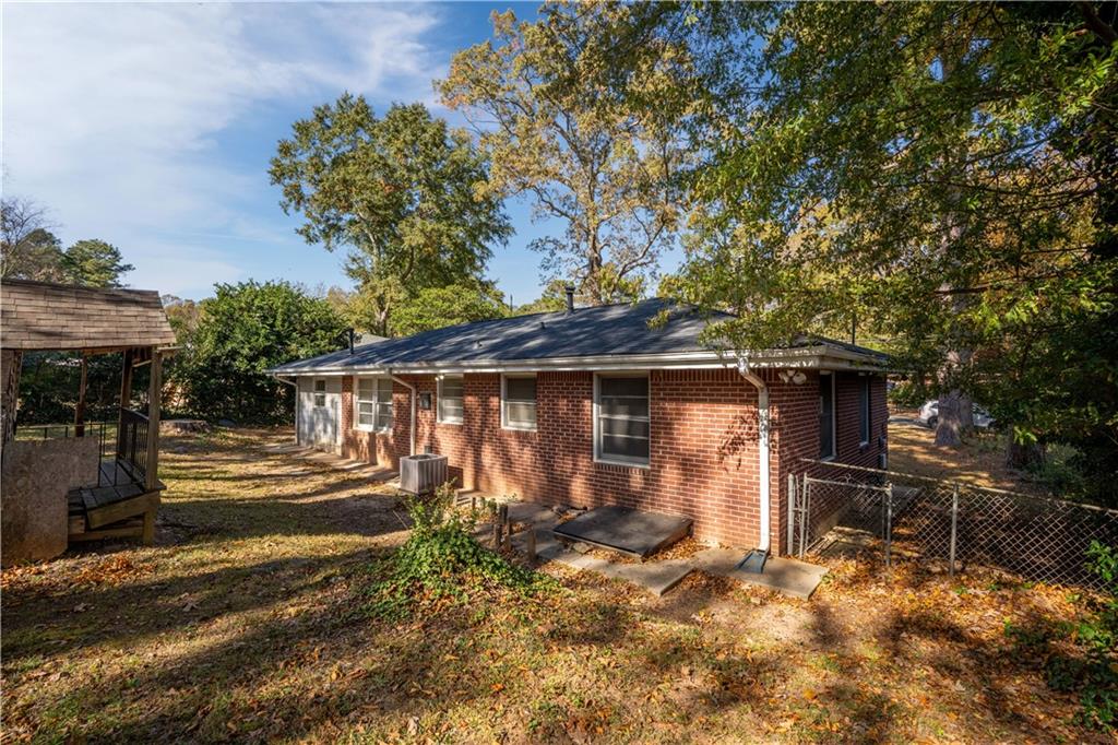 2868 Belaire Circle