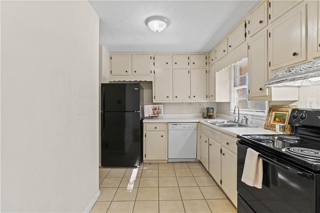 2868 Belaire Circle