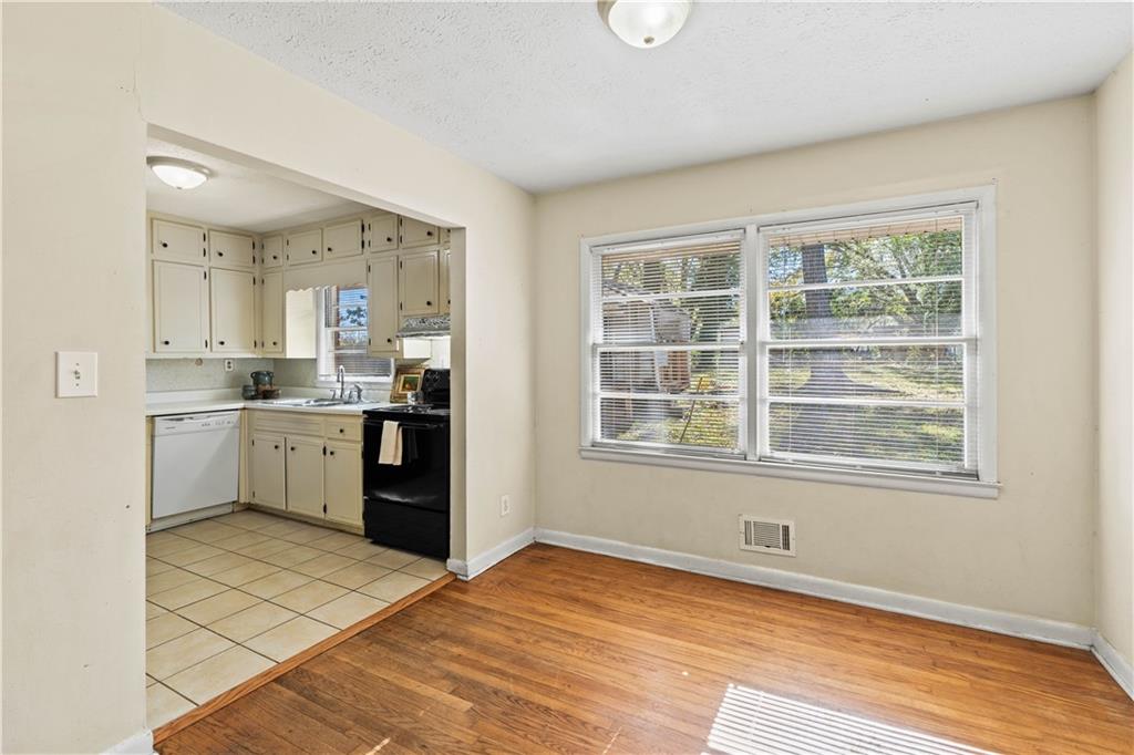 2868 Belaire Circle