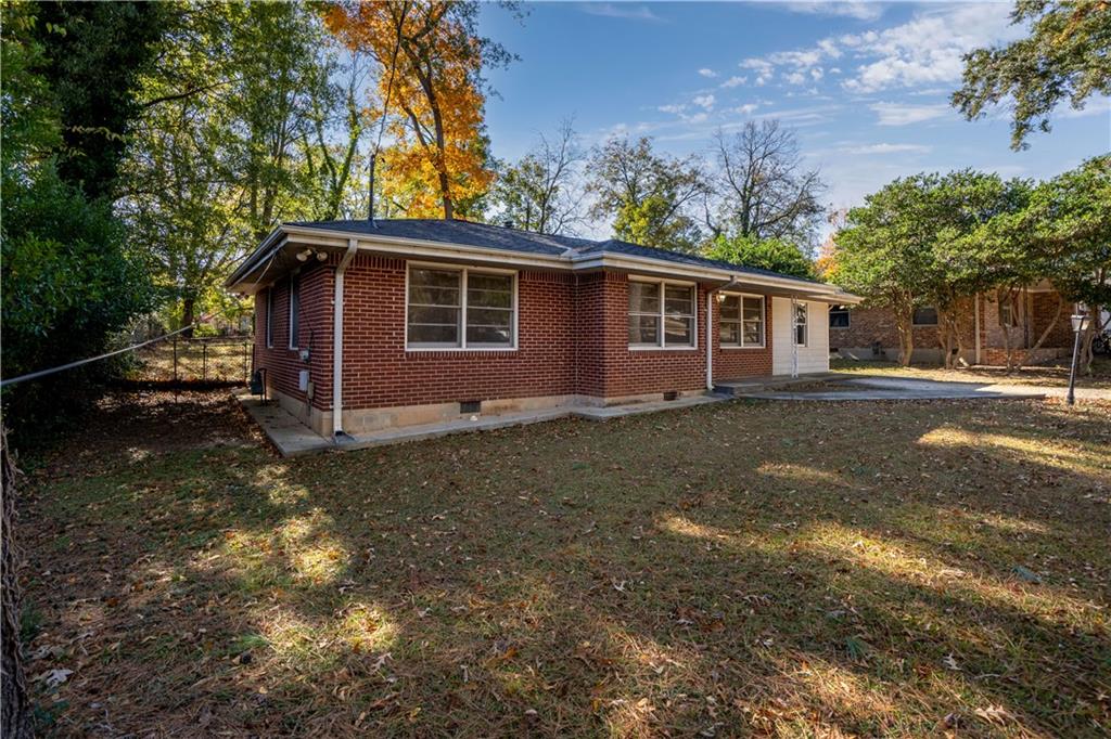 2868 Belaire Circle