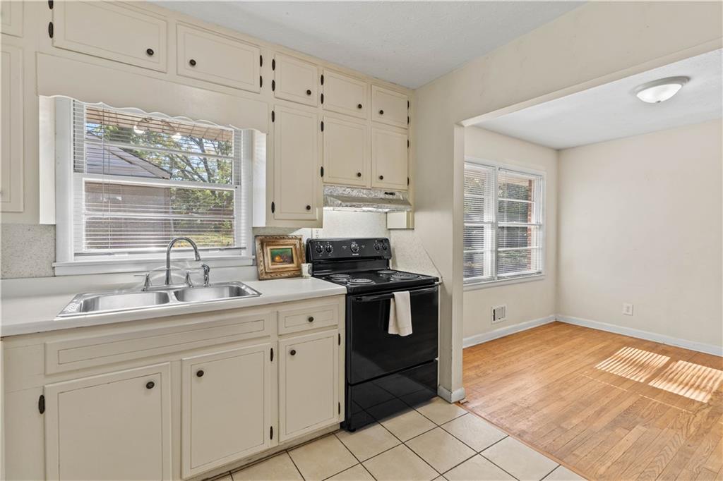 2868 Belaire Circle