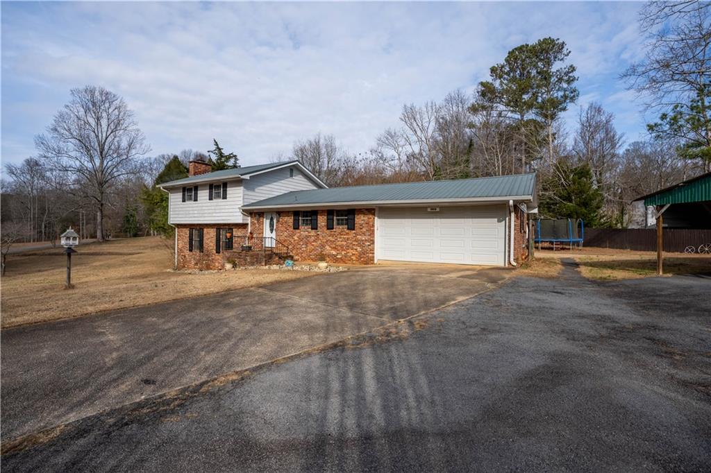 3318 Springdale Forrest Circle