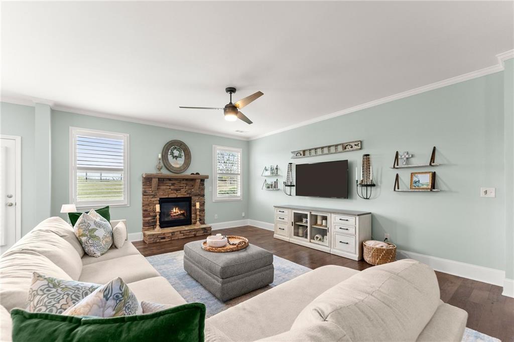 6712 Blooming Iris Court