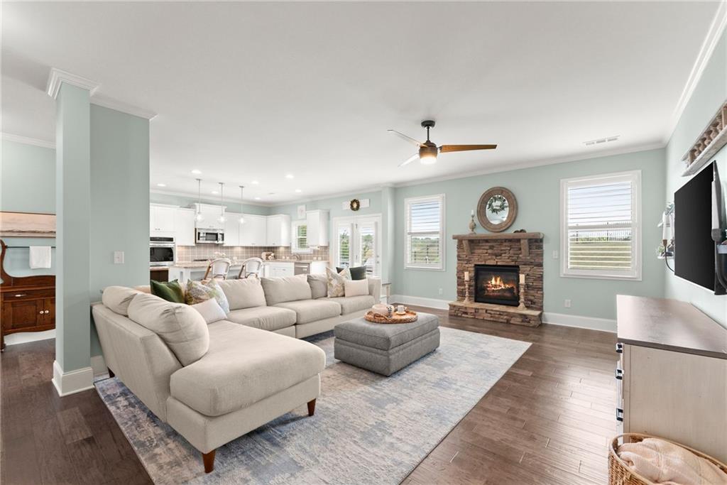 6712 Blooming Iris Court