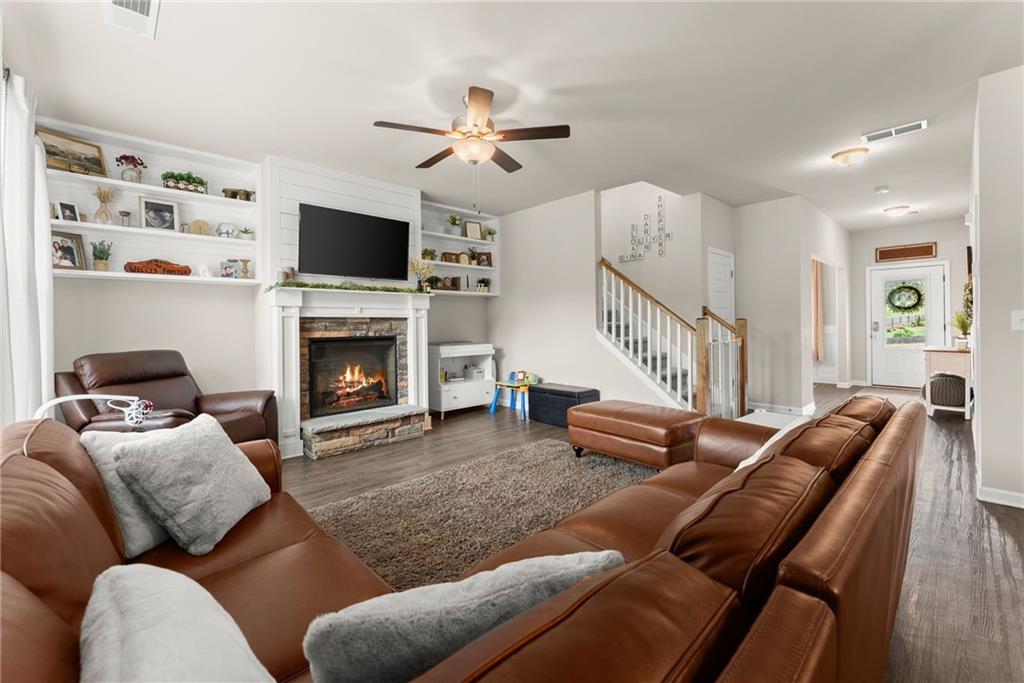 146 Waterford Circle