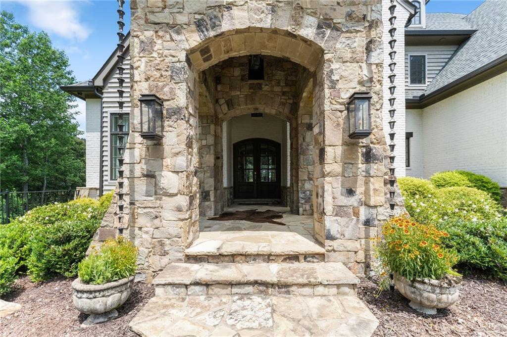 2799 Club Drive