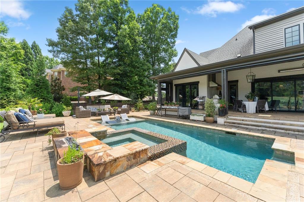 2799 Club Drive