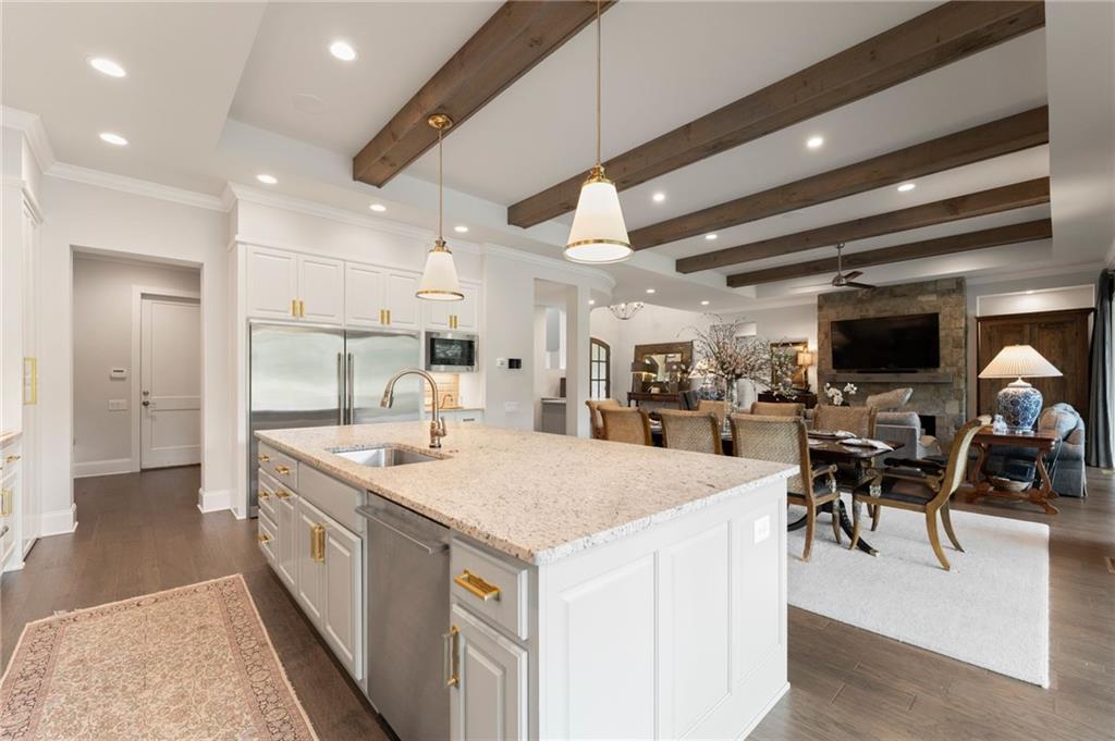 2799 Club Drive