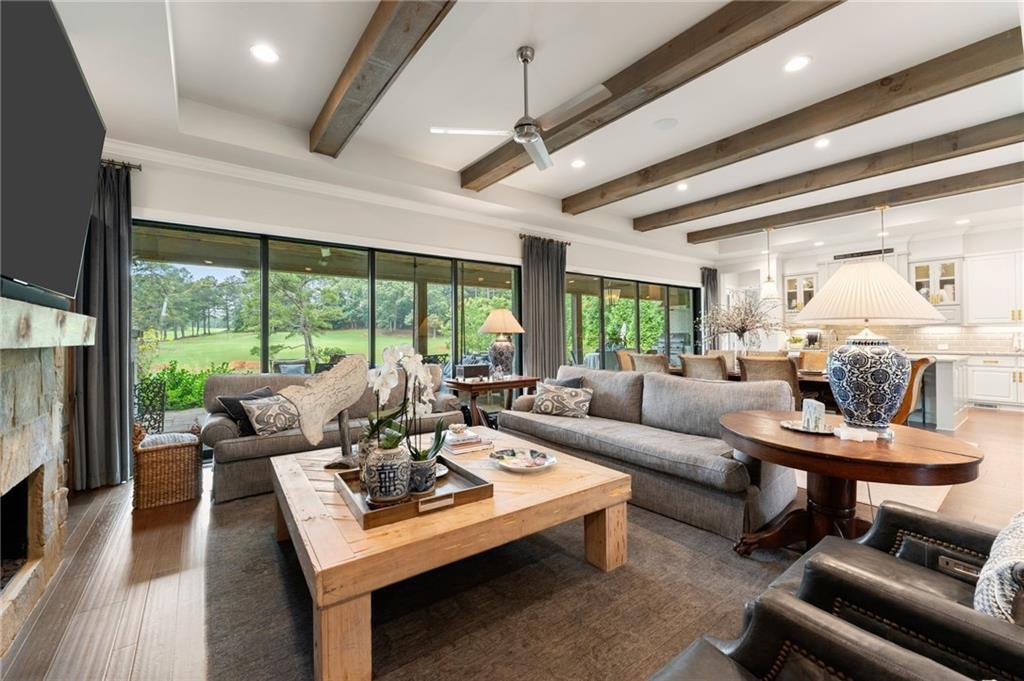 2799 Club Drive