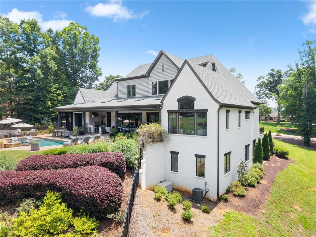 2799 Club Drive