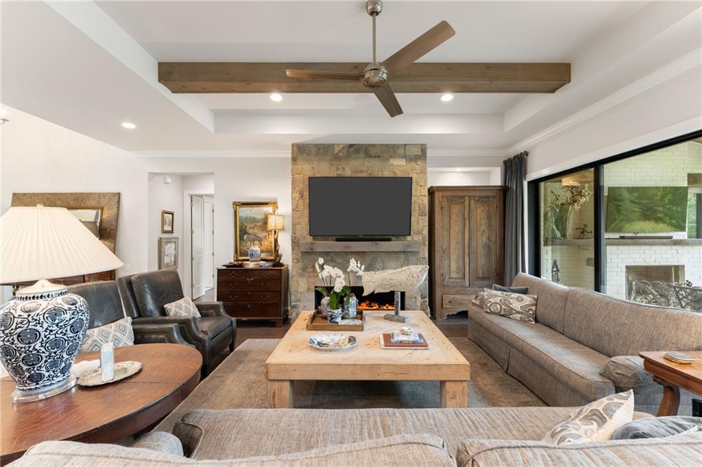 2799 Club Drive