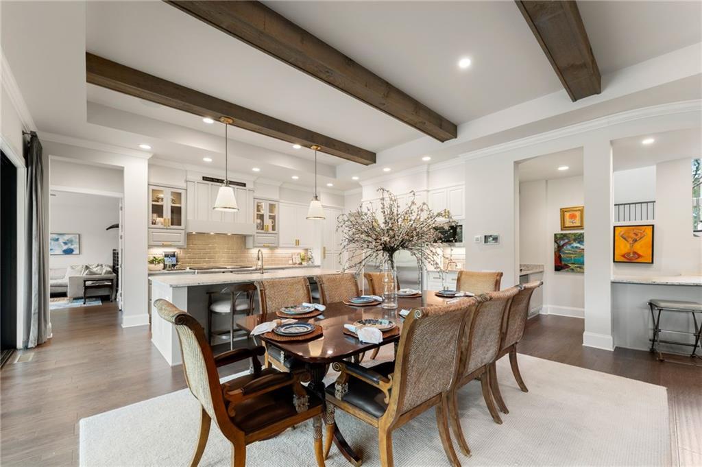2799 Club Drive