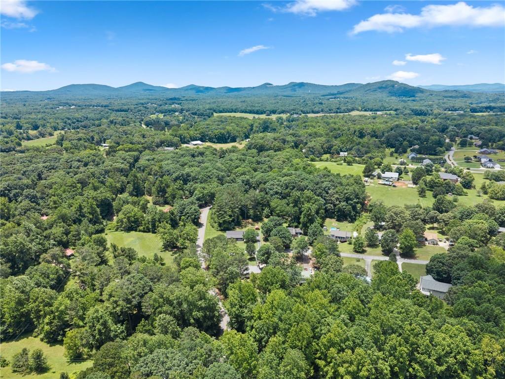 18 Chickasaw Trail