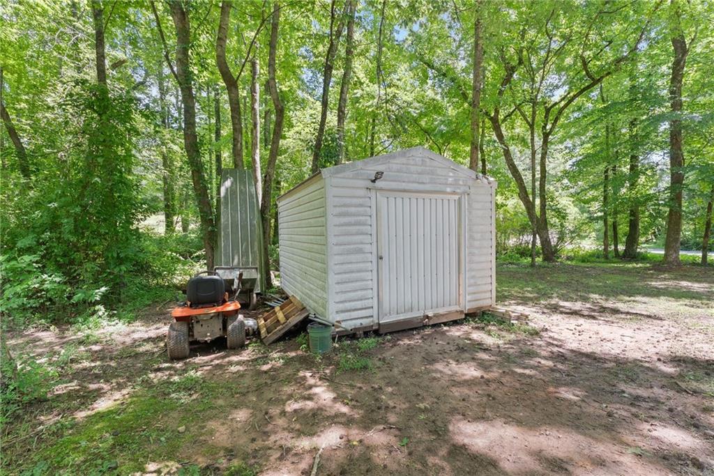 18 Chickasaw Trail