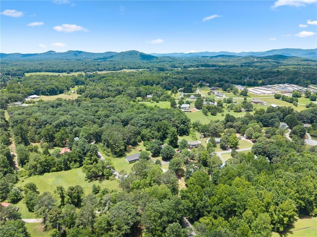 18 Chickasaw Trail