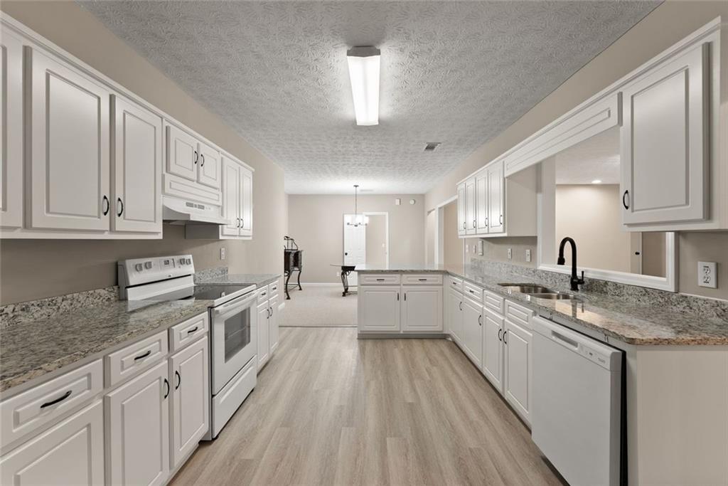 1194 Foster Road
