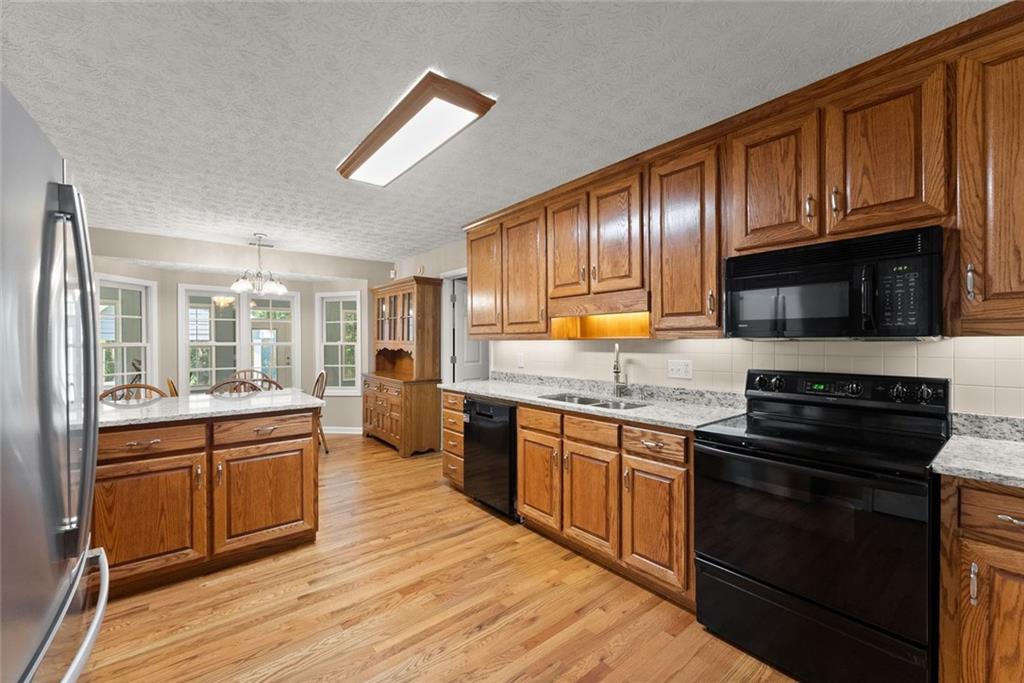 1194 Foster Road