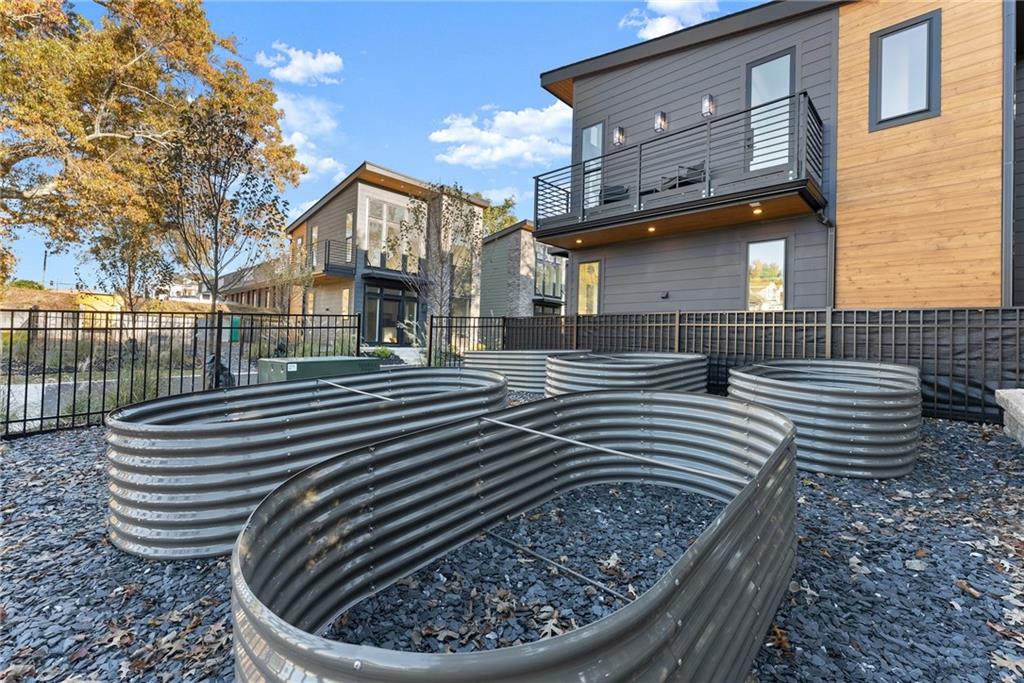 515 Nightfire Court SW