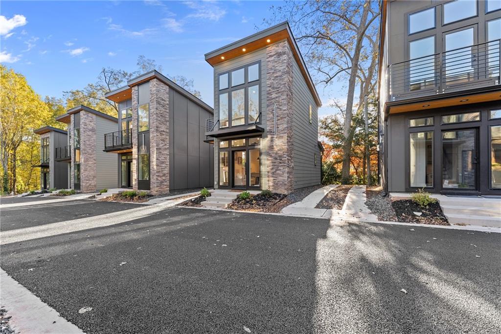 515 Nightfire Court SW