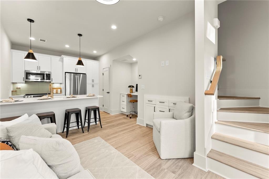 515 Nightfire Court SW