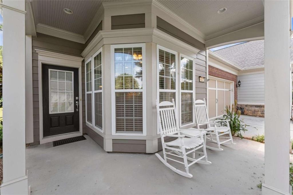 6142 Longleaf Drive