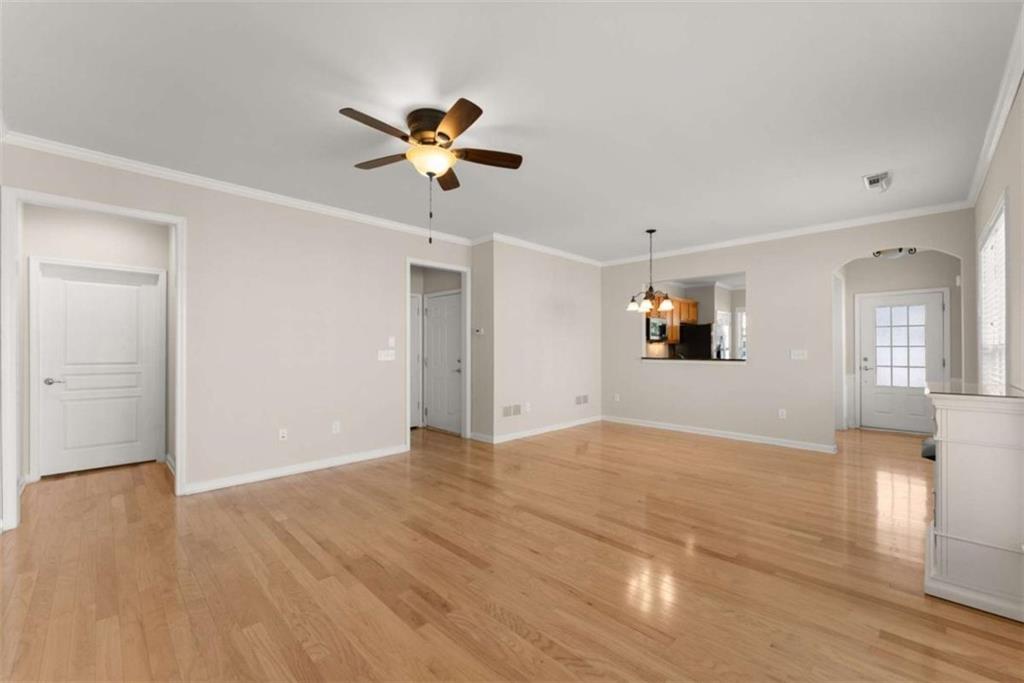 6142 Longleaf Drive