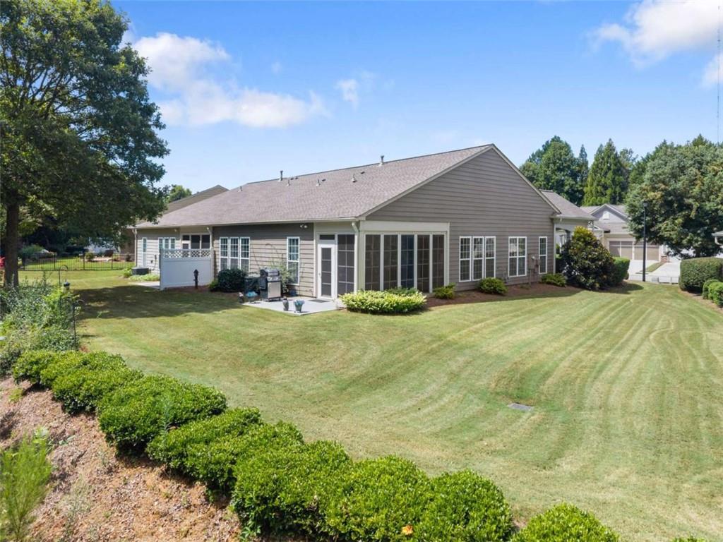 6142 Longleaf Drive