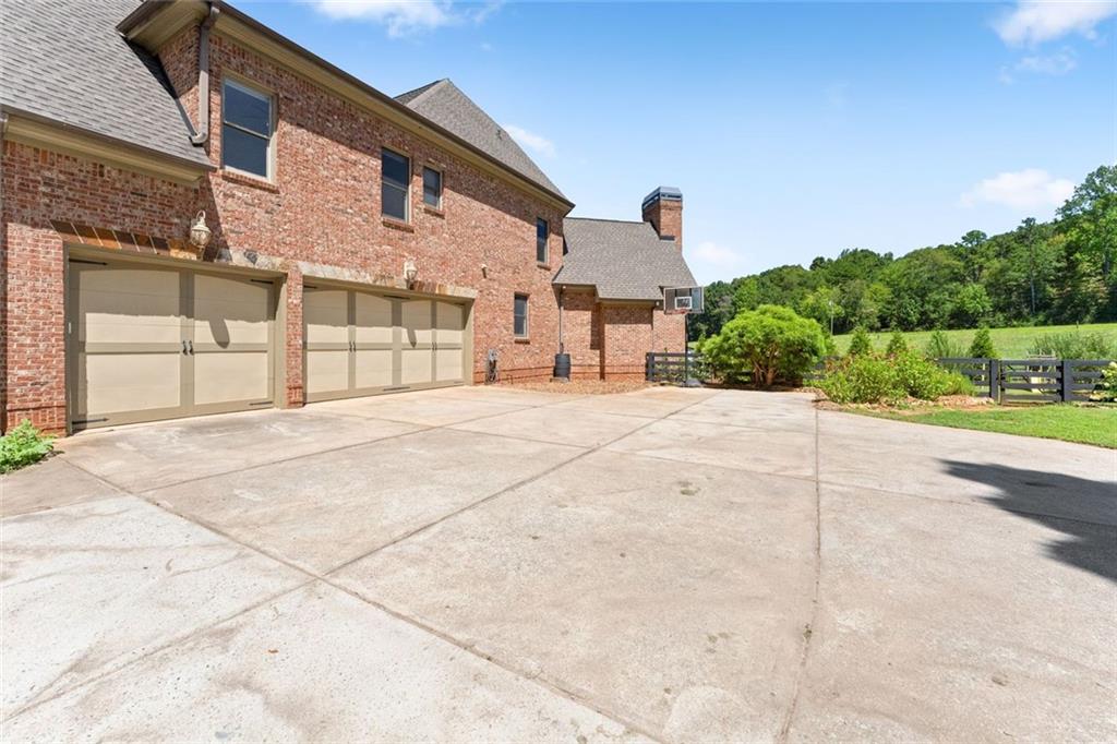 6077 Green Tree Lane