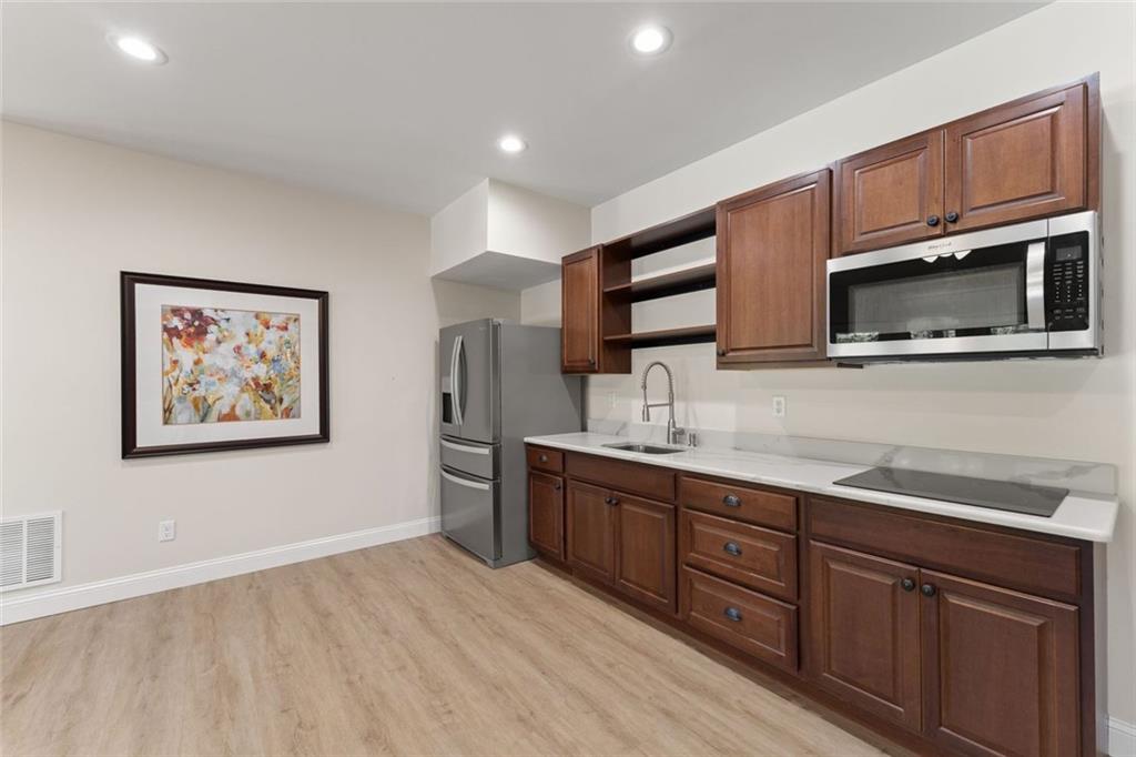 6077 Green Tree Lane