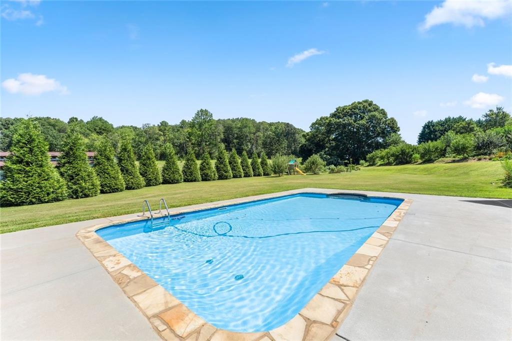 6077 Green Tree Lane