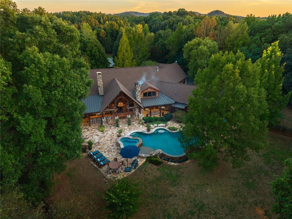 1524 Blacks Bluff Road SW