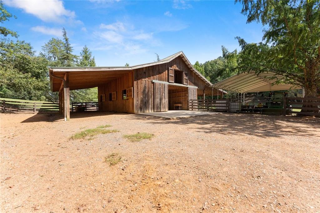 1524 Blacks Bluff Road SW