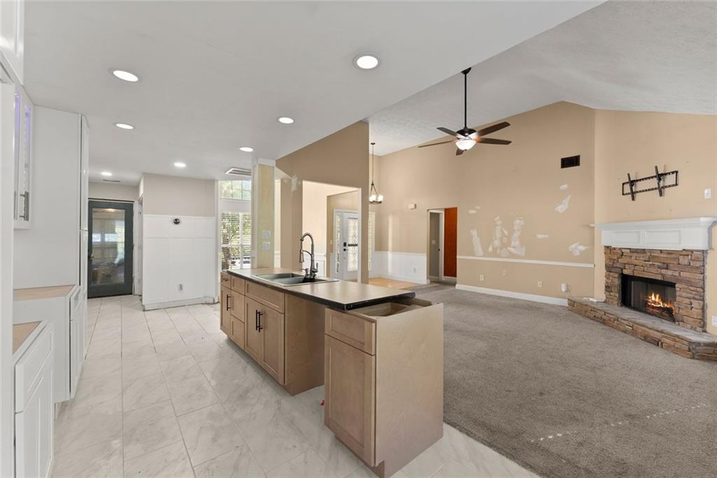 926 Lochwolde Lane