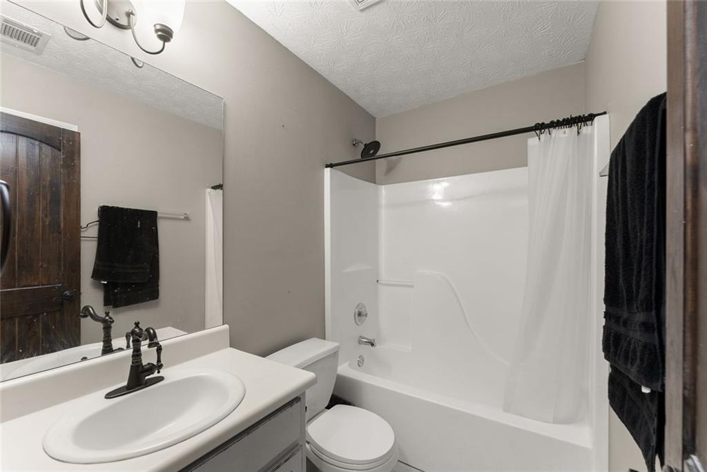 926 Lochwolde Lane