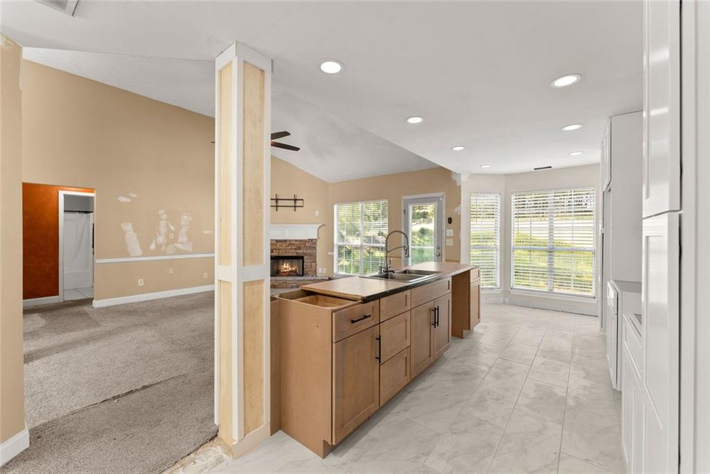 926 Lochwolde Lane