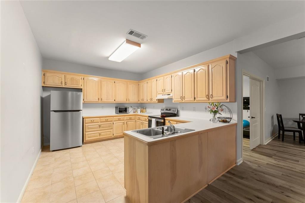 4512 Northampton
