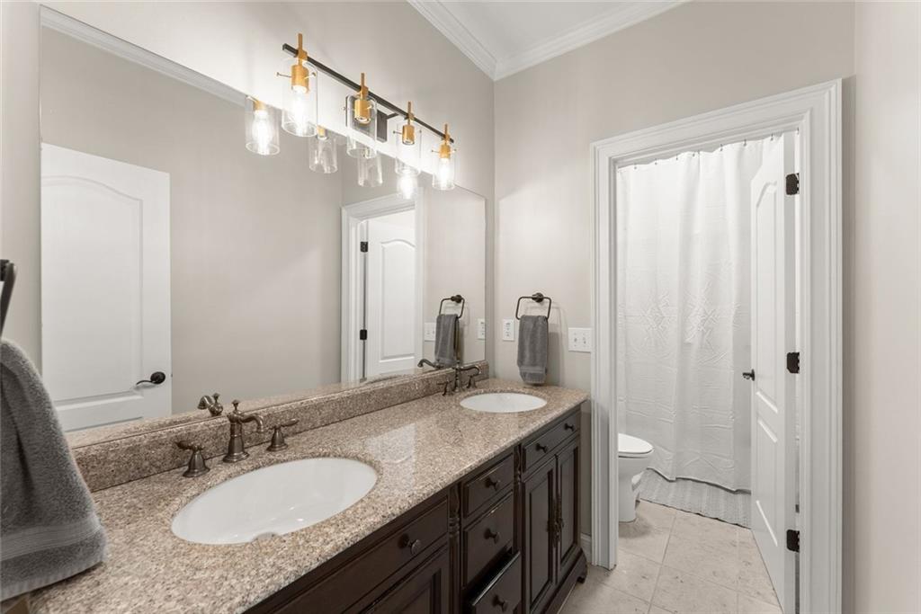 4512 Northampton